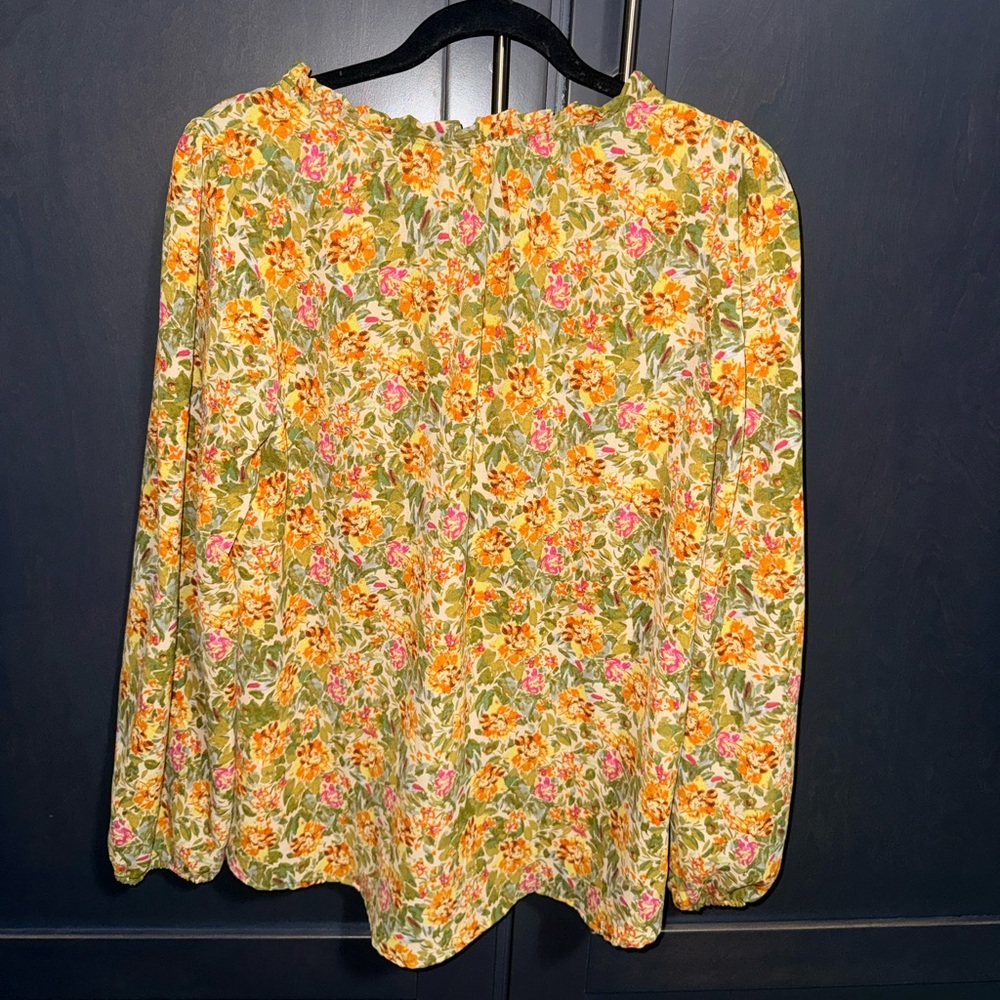 Women's Floral Blouse - Picture 4 of 5